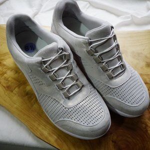 ZEROTIE Gray Fresh Breeze Drifter Sneaker New